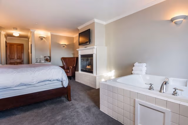 Deluxe Room, 1 King Bed