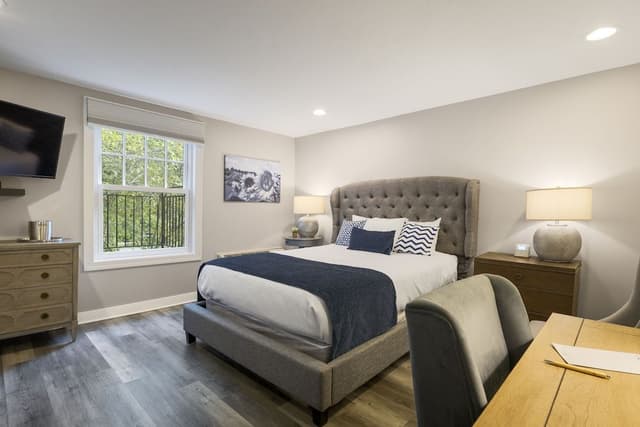 Standard Room, 1 Queen Bed