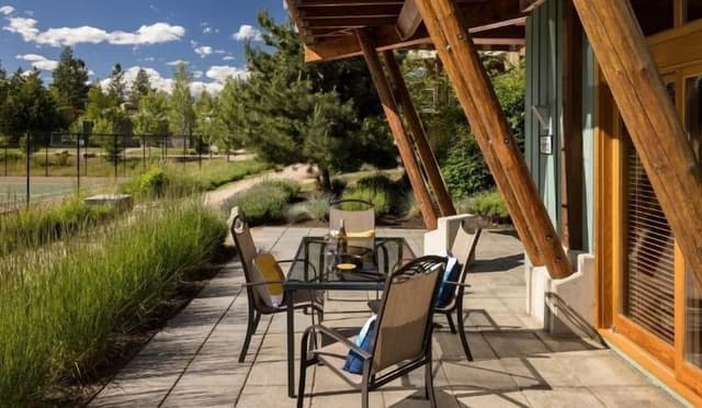 Two Bedroom Trout Lake Townhome