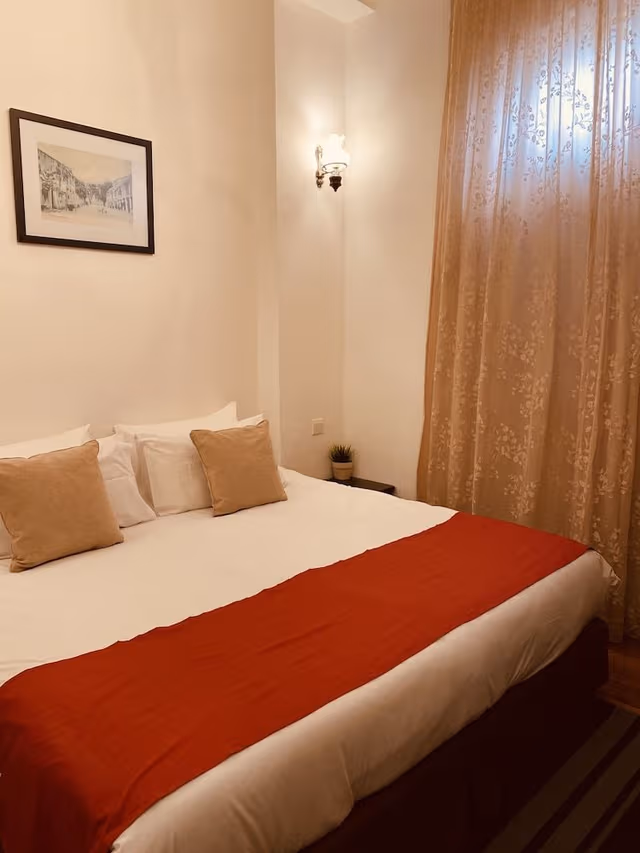 Standard Room, 1 King Bed