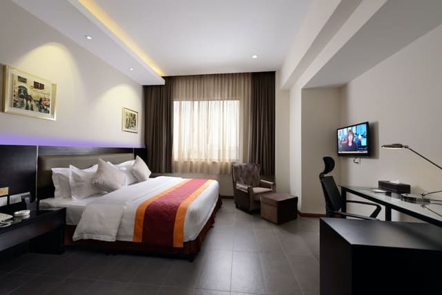 Deluxe Room, 1 King Bed