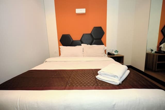 Deluxe Room, 1 Queen Bed