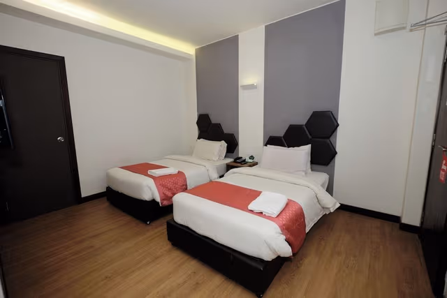 Standard Twin Room