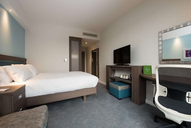 Family Room, 1 Queen Bed