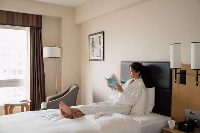 1 King Bed Deluxe Room