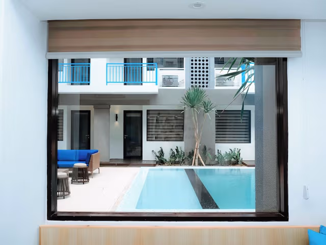 Deluxe Twin Room, Pool Access