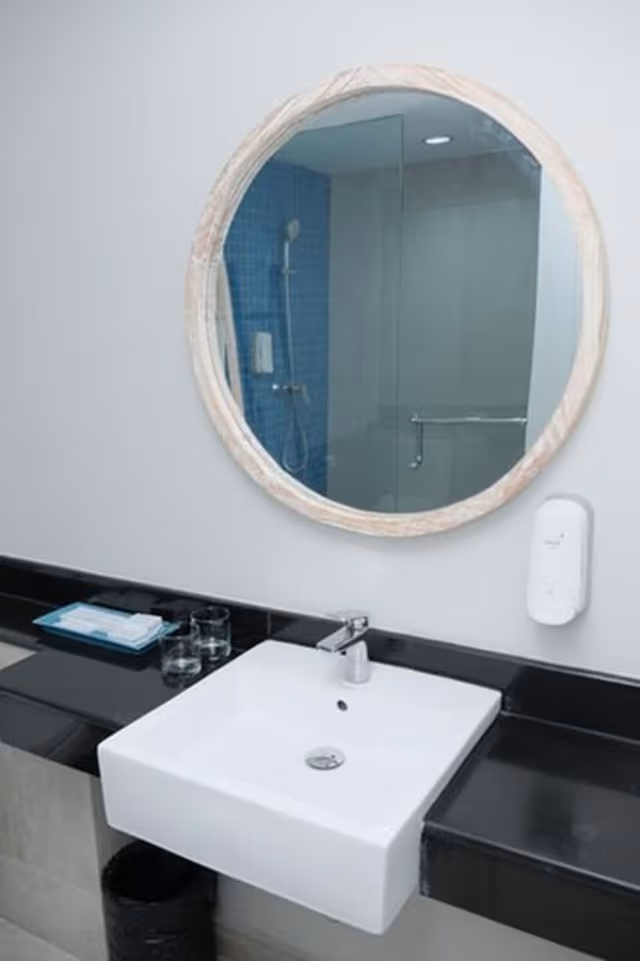 Deluxe Twin Room, Pool Access