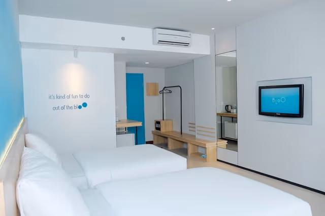 Deluxe Twin Room, Pool Access