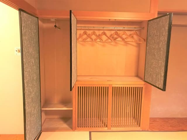 Japanese-style Family Room with Private Bathroom, Mountain View