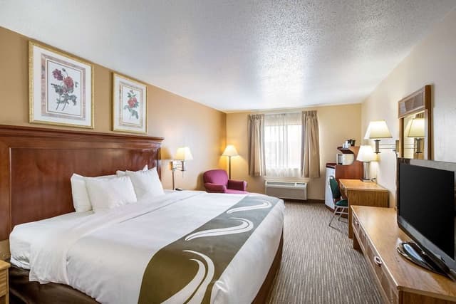 Suite, 1 King Bed, Non Smoking