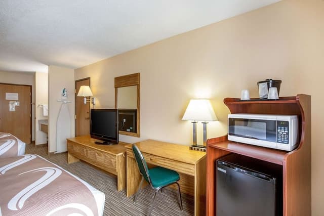 Suite, 1 King Bed, Non Smoking