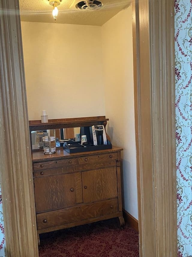 Presidential Room, 1 King Bed, City View