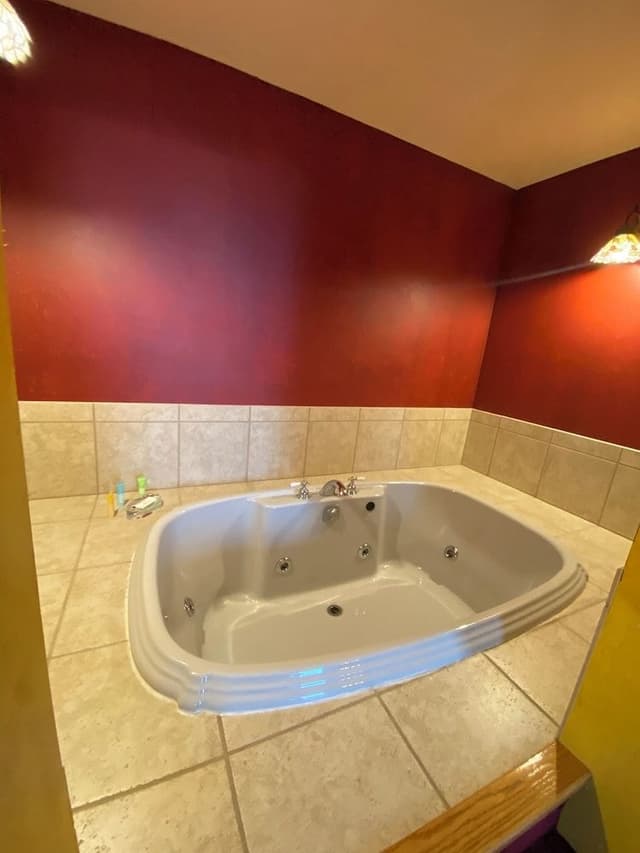 Presidential Room, 1 King Bed, City View