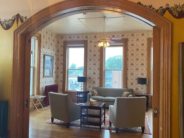 Presidential Room, 1 King Bed, City View