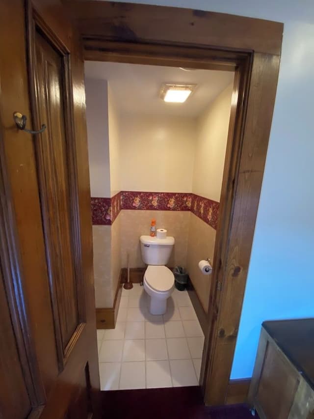 Basic Room, 1 King Bed, Hot Tub