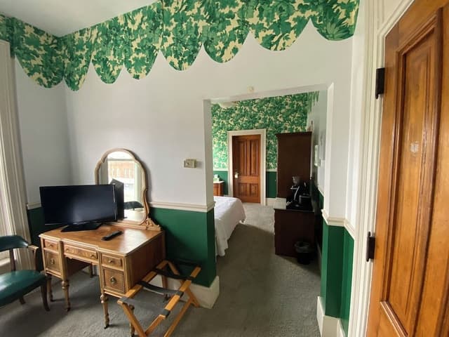Basic Room, Multiple Beds