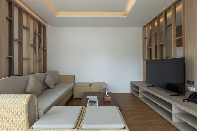 New Three Bedroom Family Suite with Jacuzzi (One-time free minibar)