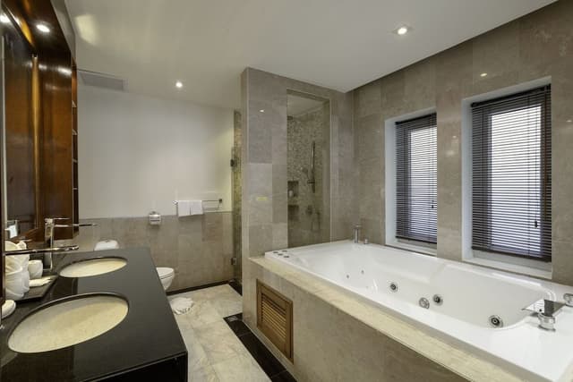 Three Bedroom Family Suite with free Minibar (One time)