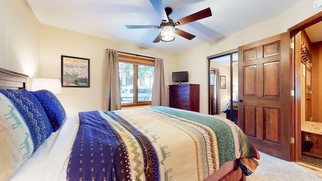 Condo, 2 Bedrooms