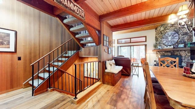 Condo, 2 Bedrooms