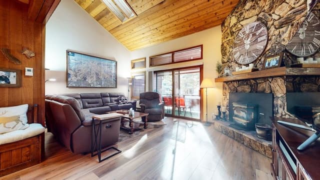 Condo, 2 Bedrooms