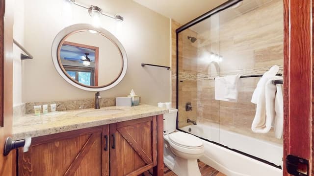Condo, 2 Bedrooms