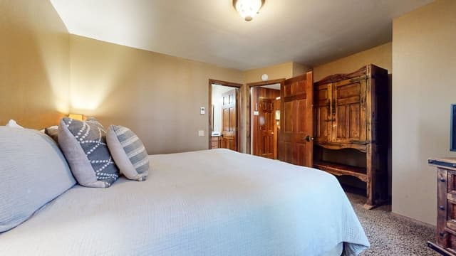 Condo, 3 Bedrooms