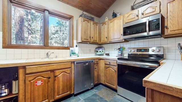 Condo, 3 Bedrooms