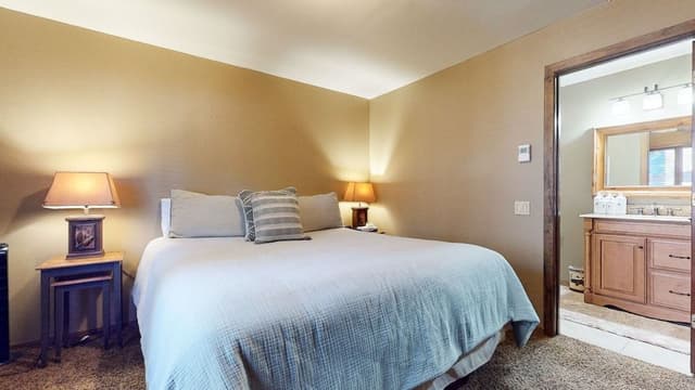 Condo, 3 Bedrooms