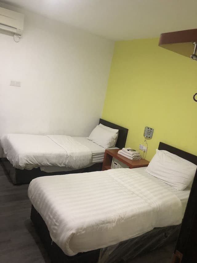 Standard Twin Room