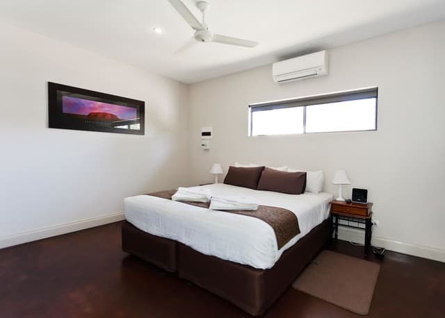 One-Bedroom Deluxe Apartment - Pet Friendly on Request