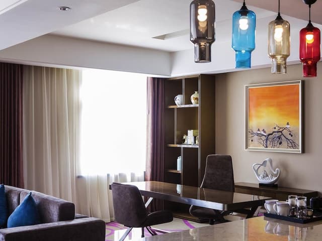 Deluxe Suite, 1 King Bed