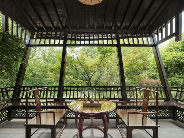 Two Bedroom Jetpool Villa (Lake View)