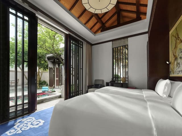 Two Bedroom Family Villa (Lake View)