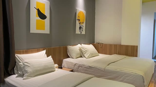 Grand Triple Room