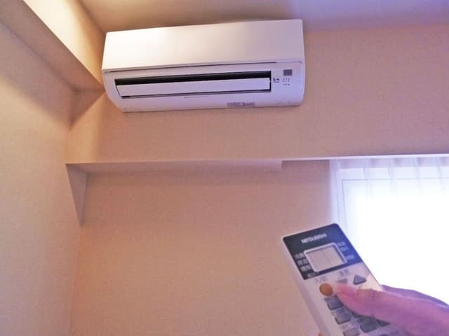Compact Twin Non-Smoking (East Tower Annex)