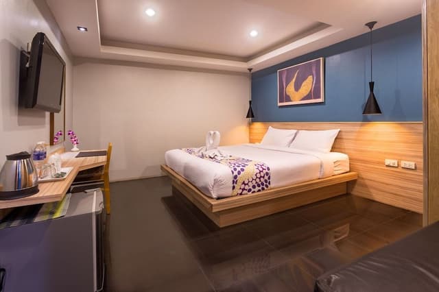 Standard Double Room (No Windows)