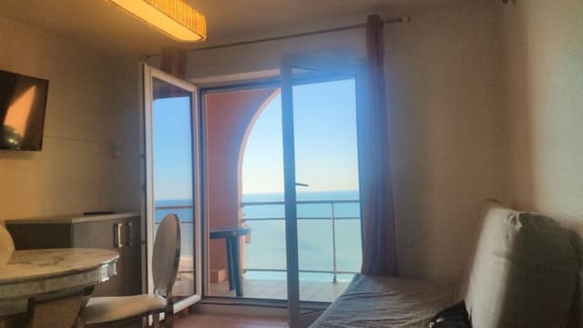 One Bedroom Apartment for 4 persons Sea View