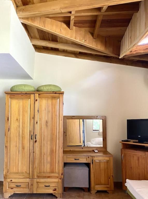 Family Room (2 Adults + 2 Children)