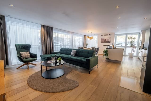 Exclusive Apartment, 4 Bedrooms, Kitchen