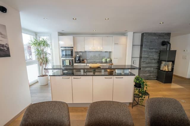 Exclusive Apartment, 4 Bedrooms, Kitchen