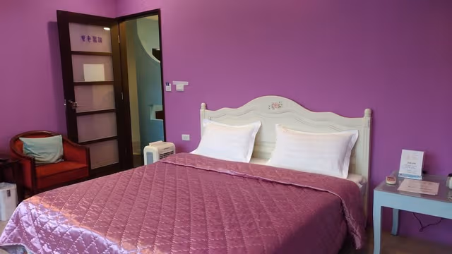 Comfort Double Room (Purple)