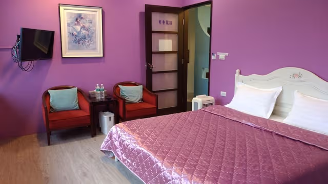 Comfort Double Room (Purple)