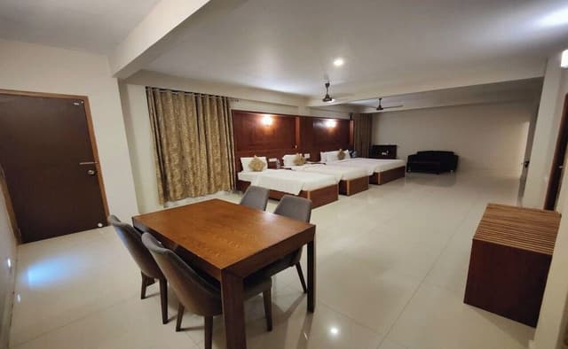 Deluxe Family AC Room