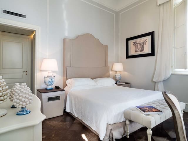Classic Double Room, 1 King Bed, Accessible, Private Bathroom