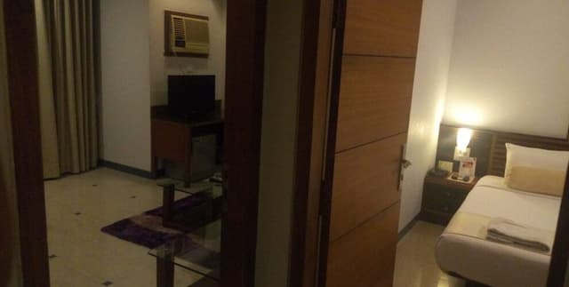 A/c Luxury Suite