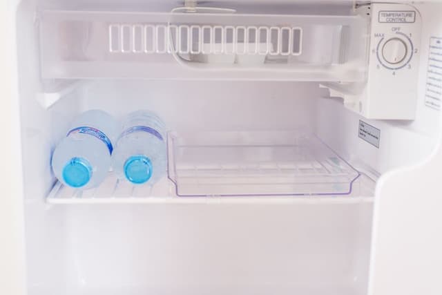Economy Bigger Room with Refrigerator