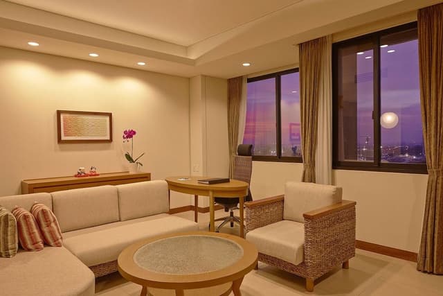 Executive Suite