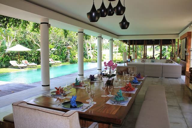 3 Bedrooms Villa with Luxury Benefits