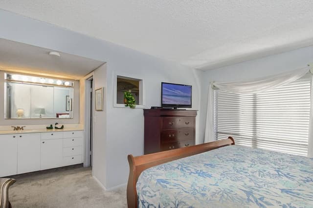 Condo (Bay Oaks On the Bay 3rd Floor)